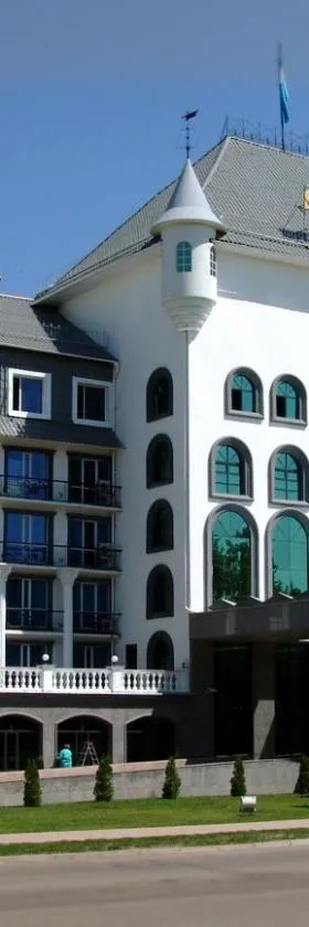 Shiny River Hotel，位于乌斯季卡缅诺戈尔斯克的酒店