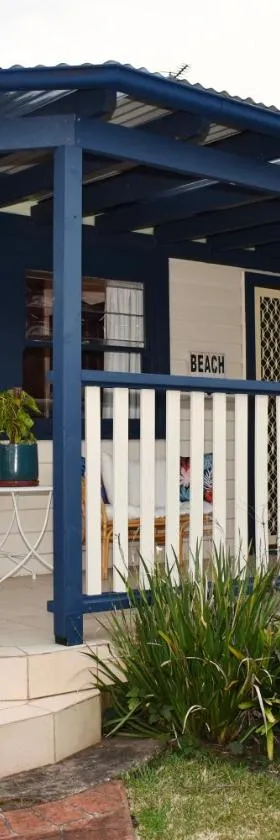 Wollongong Beach House Living，位于Gwynneville的酒店