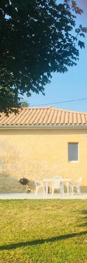 La Grande Escale des Brias，位于Saint-Martin-Lacaussade的酒店