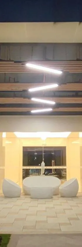 Skyhouse BSD 2 Bedroom & Studio Apartments - Perfect for ICE BSD Events，位于Cilenggang的酒店