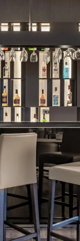 韦尔瓦万豪AC酒店，位于韦尔瓦的酒店