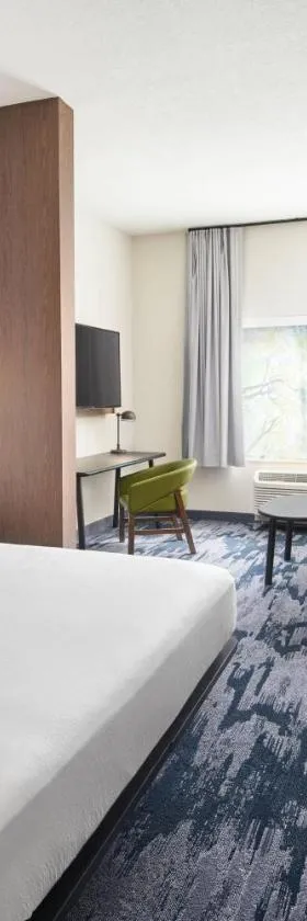 Fairfield Inn & Suites Tampa Riverview，位于里弗维尤的酒店