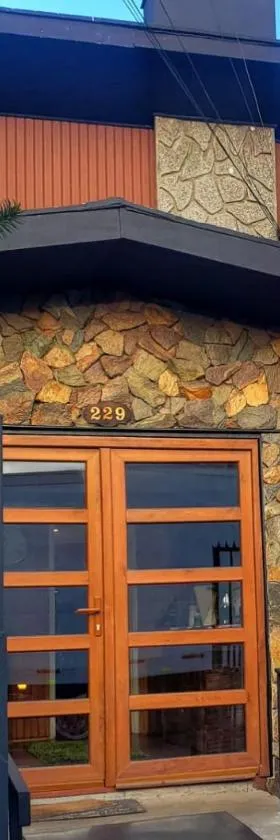 HOTEL BOUTIQUE TIERRA DE ISLAS Chiloé，位于卡斯特鲁的酒店