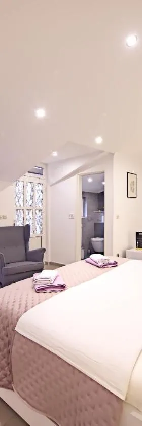 Private room Niko，位于斯克拉丁的酒店