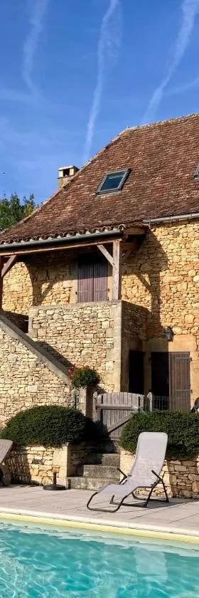 Gîte de charme à la campagne，位于Besse的酒店