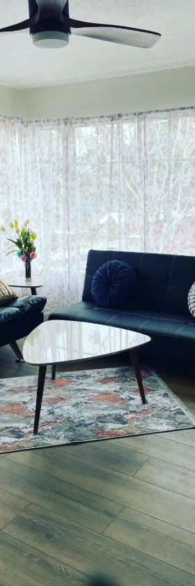 Cozy House With Great Backyard，位于Frazier Park的酒店