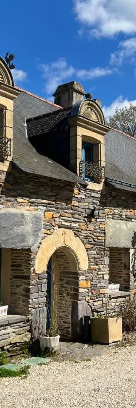 La Ferme de Roulotte de Sandrine，位于Carentoir的酒店