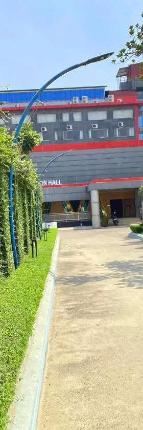 CCULB Resort & Convention Hall，位于Gazipur的酒店