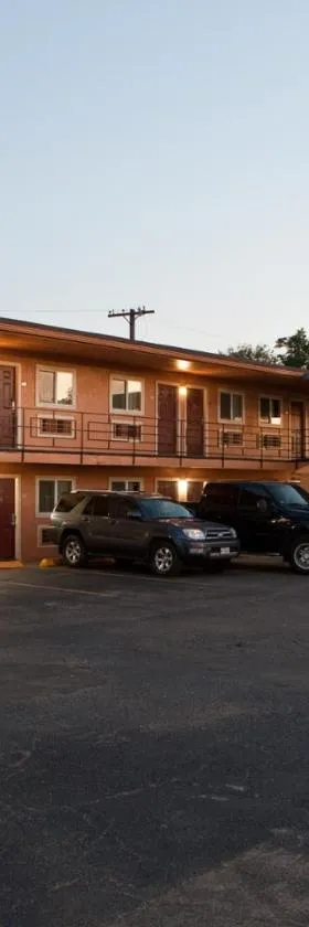 Bostonian Inn，位于New Boston的酒店