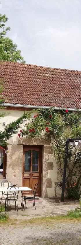 螺旋客房，位于Saint-Dizier-les-Domaines的酒店