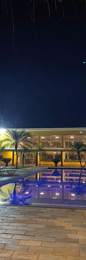 Cerrado Plaza Hotel，位于Ribas do Rio Pardo的酒店