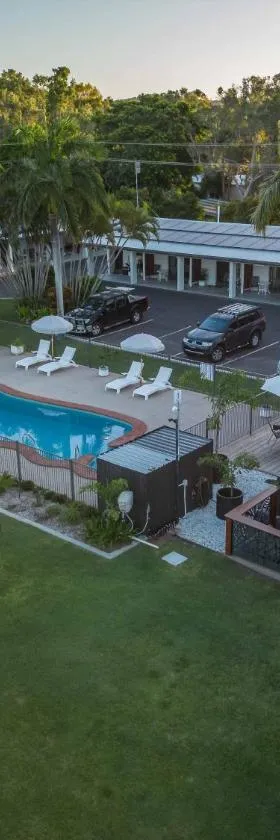 Kinka Palms Motel，位于耶蓬的酒店