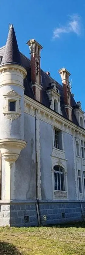 Château de Chazelpaud，位于Saint-Bard的酒店