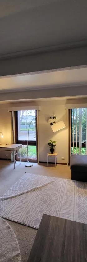 Warm Cosy Paynesville Get-Away，位于佩恩斯维尔的酒店