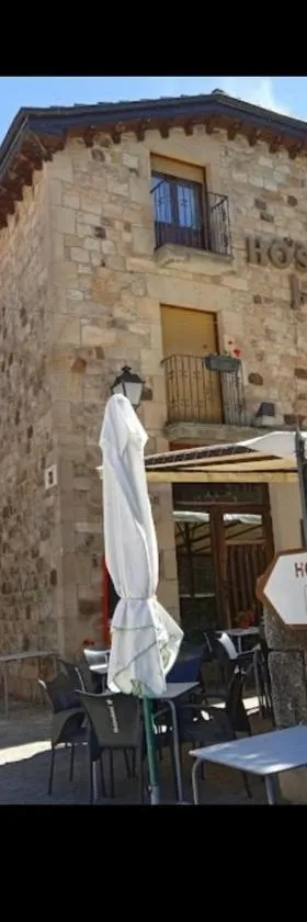HOSTAL JJ salduero，位于Salduero的酒店