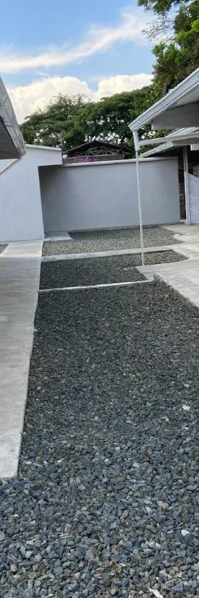 LA VARIANTE，位于Zarzal的酒店