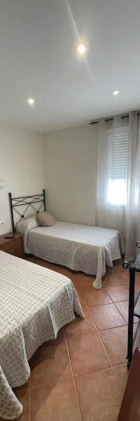 HOSTAL CHIQUININO II，位于Higuera la Real的酒店