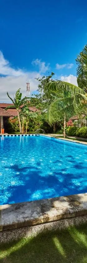 Cocotinos Manado A Boutique Dive Resort & Spa，位于美娜多的酒店