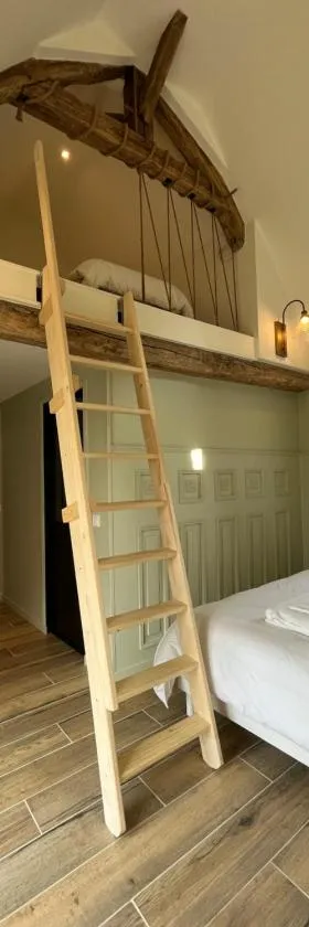 Ferme de la Tour Maurouard - Gîte indépendant entièrement équipé，位于Le Plessis-la-Tour的酒店