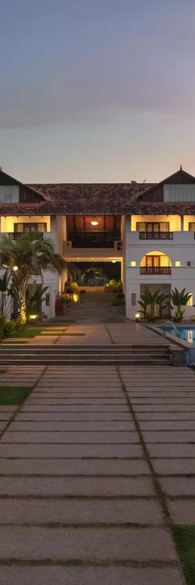 Estuary Sarovar Premiere Poovar Island，位于Pūvār的酒店