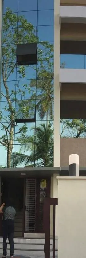 Athrakkattu Enclave 6 Bedroom Luxury Apartment，位于特里凡得琅的酒店