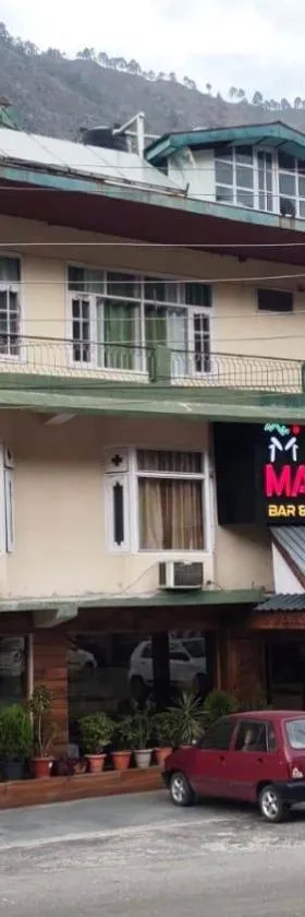 Mahesh Hotel，位于Rāmpur的酒店