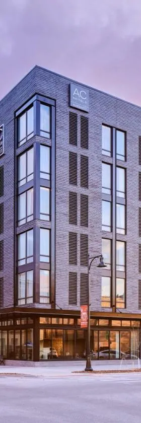 AC Hotel by Marriott Missoula Downtown，位于米苏拉的酒店
