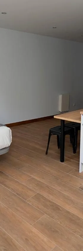 Apartamentos Puerta de Occidente，位于Cornellana的酒店