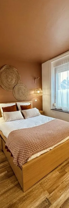 Studio 2 du SPA Célinie，位于Warcq的酒店