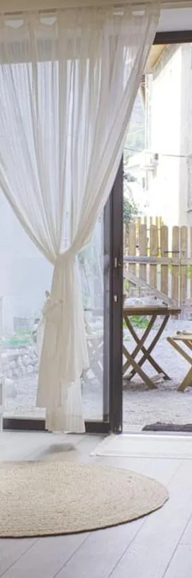 Duplex dans village avec jardin，位于克莱的酒店