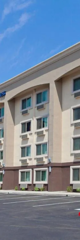 Holiday Inn Express San Bernardino Colton by IHG，位于科尔顿的酒店