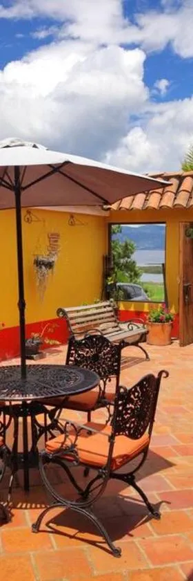 Casa Finca El Mirador frente a la laguna de Fúquene，位于Fúquene的酒店