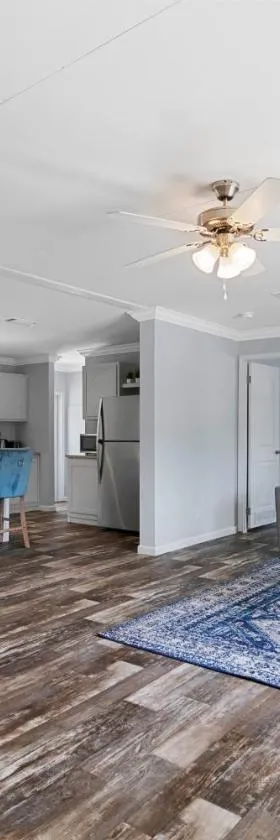 3 King Bedrooms - Beautiful New Port Richey，位于新里奇港的酒店