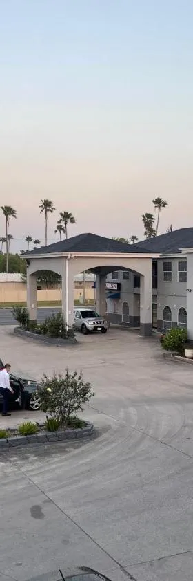 Texas Inn La Feria，位于La Feria的酒店