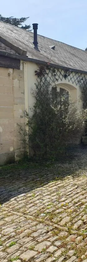 LA MAISON DE NACRE，位于Douvres-la-Délivrande的酒店