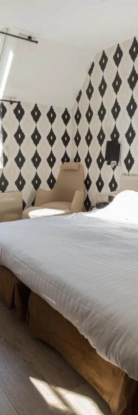 Cit'Hotel - Hotel Le Cèdre，位于努瓦永的酒店