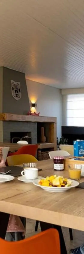 Villa Op de Voort (XL, 12-22 personen)，位于赫斯登-佐尔德尔的酒店