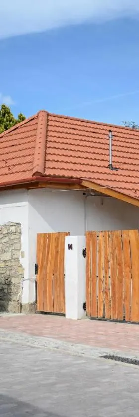 Nana’s Vendégház，位于马德的酒店