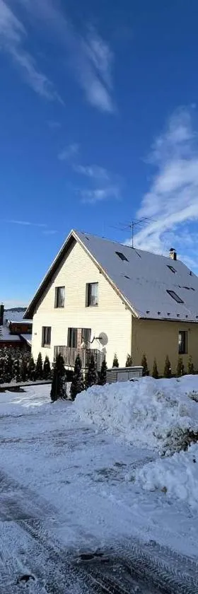 Apartmány u Bernardů，位于斯托泽克的酒店