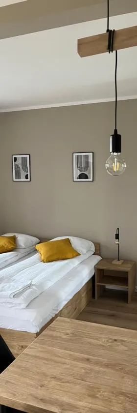 Krollhouse Pokoje gościnne，位于Wolbrom的酒店