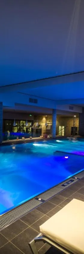 Hôtel Restaurant Athena Spa，位于斯特拉斯堡的酒店