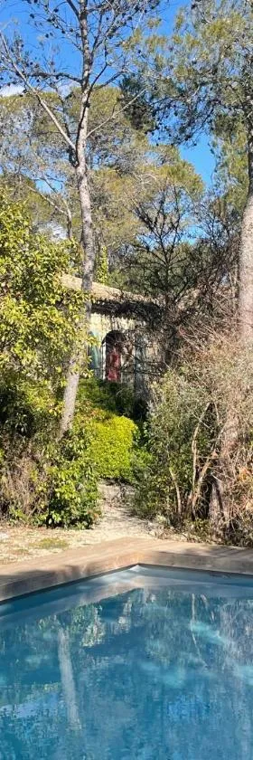 Oustal du pic saint loup，位于Saint-Jean-de-Cuculles的酒店
