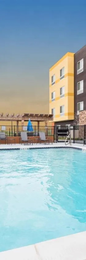 Fairfield Inn & Suites by Marriott Corpus Christi Aransas Pass，位于阿兰瑟斯帕斯的酒店