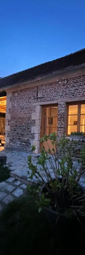 Studio du Mont des Ormes，位于Monchy-Humières的酒店