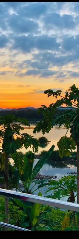 Chiang Khan Riverside Bungalows，位于清刊的酒店
