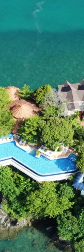 Villa Angelina Luxury Suites，位于Dapitan的酒店