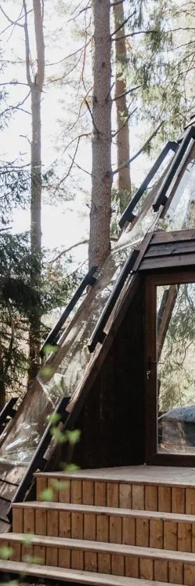 CallTipi glass house，位于Kalgriaužiai的酒店