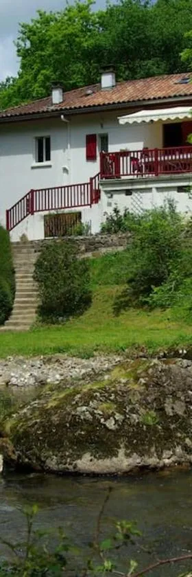 Maison de charme Nature et Rivière au pays basque，位于伊特兰卡比的酒店