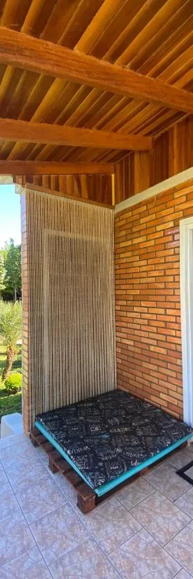 Casa no Vale dos Vinhedos em Bento Gonçalves，位于本图贡萨尔维斯的酒店