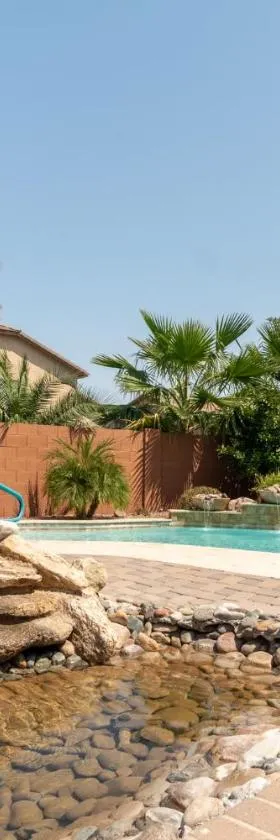 Oasis Villa With Pool, Putting Green & Pool Table，位于Maricopa的酒店